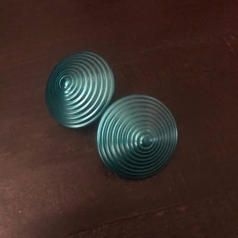 Layered Circle Stud Earrings